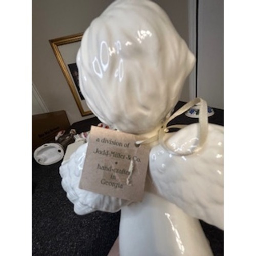 Mud Pie White Ceramic Cherub Angel Figurine Vase Judd-Miller & Co Georgia - Picture 3 of 5